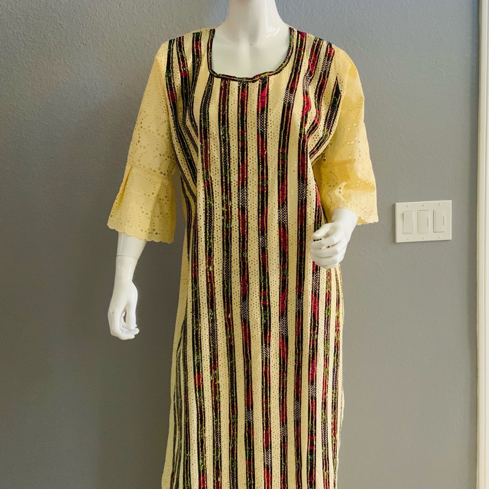 Elegantly designed Custom Made African Outfit. - Picture 6 of 14